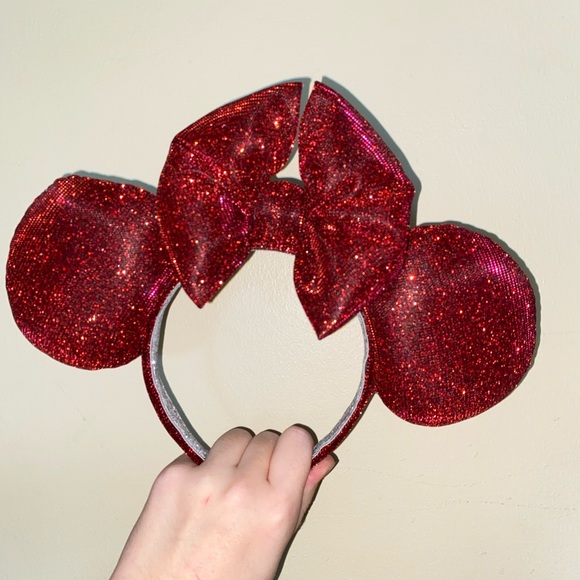 Red Minnie Ears - Picture 7 of 8